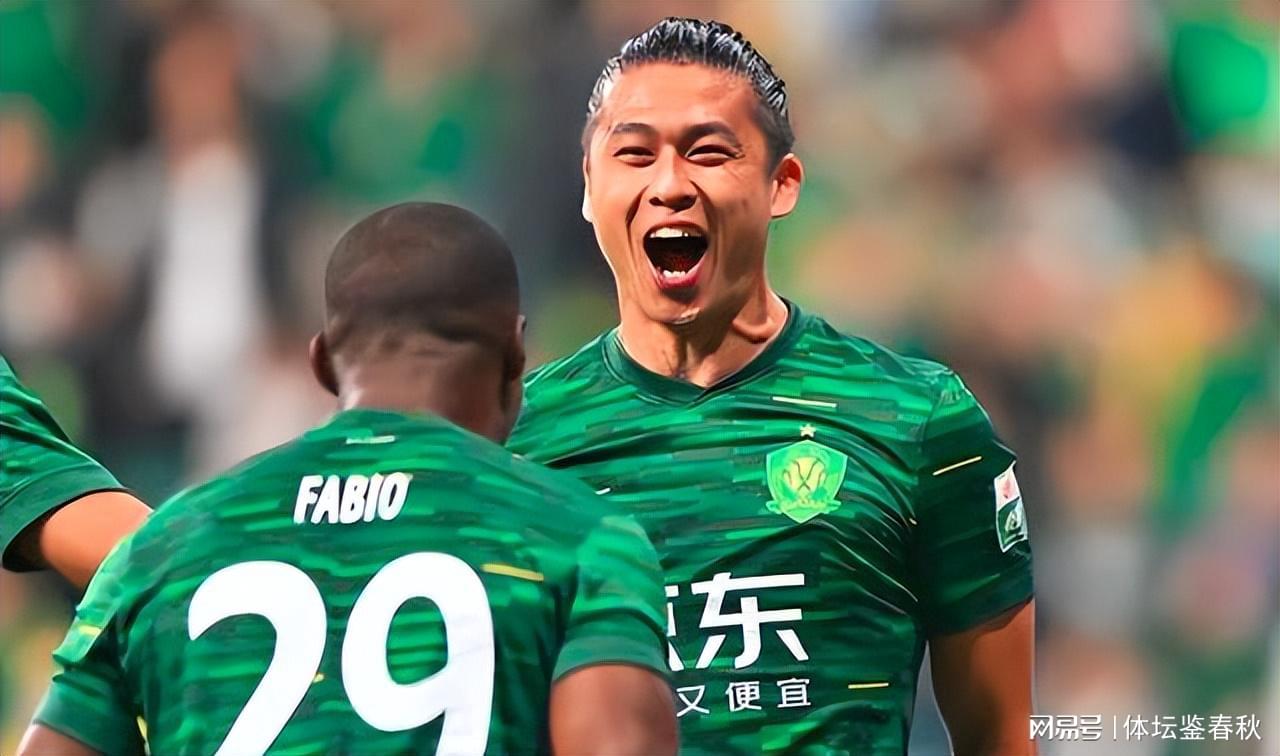 申花vs泰山首发：4外援PK！阿苏埃、谢鹏飞先发依木兰、陈蒲出战